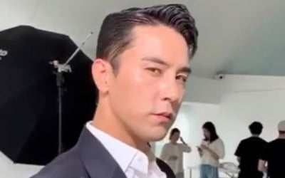 장민호, 사람이야 조각이야?…포마드 헤어 완벽 소화한 '美친 비주얼'