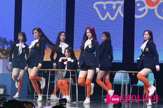 [TEN 포토] 위클리 '에이핑크 선배님들처럼 롱런하고 싶어요'