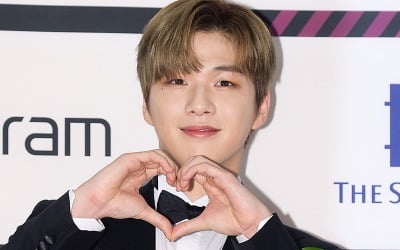 강다니엘, 아이돌차트 평점랭킹 121주 연속 1위…BTS 지민 2위
