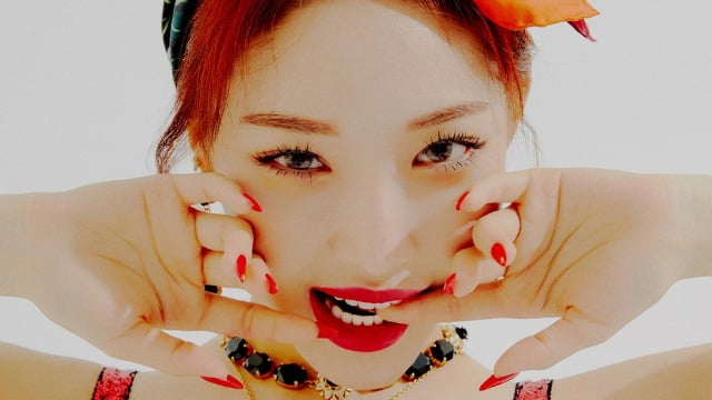 '컴백 D-5' 청하, 'PLAY' 커버 이미지+두 번째 콘셉트 클립 공개 '청량+섹시'