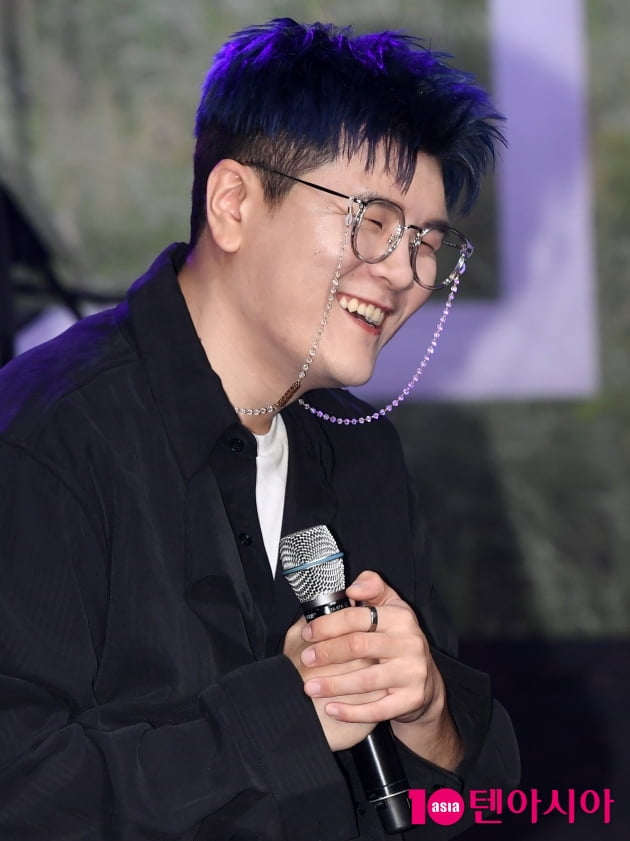 [TEN 포토] 신용재 '순박한 미소'(디어 쇼케이스)