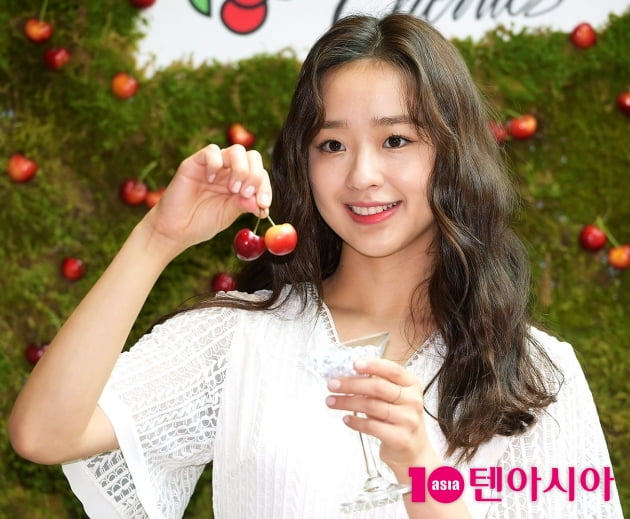 [TEN 포토] 손연재 '러블리한 체리상 미모'