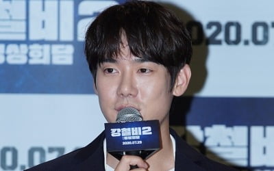 '강철비2' 유연석 "북 위원장 役, 도전과 같은 캐릭터"