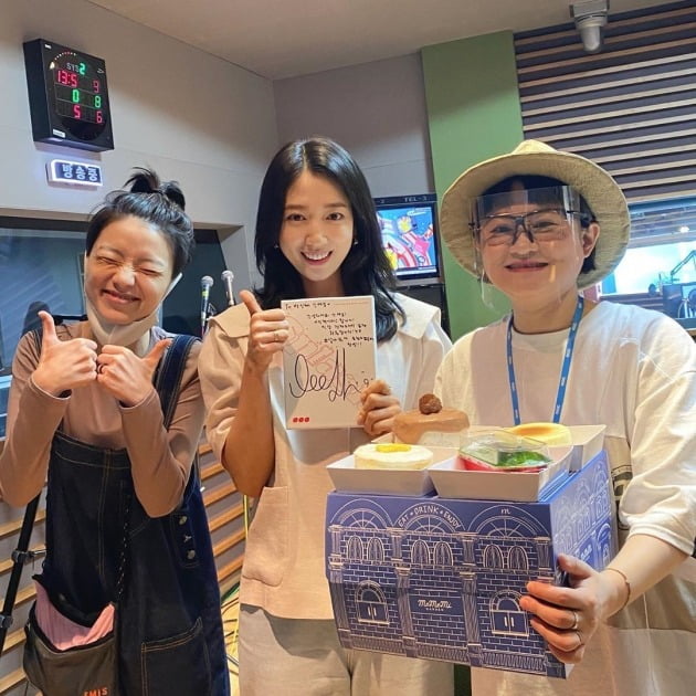 배우 박신혜가 '정오의 희망곡'에 출연했다. / 사진='정오의 희망곡' 인스타그램