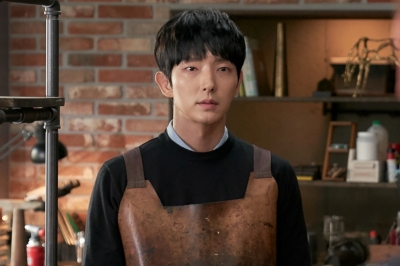 '악의 꽃' 이준기, 아내와 딸 향한 미소→무표정 돌변…진짜 모습은?