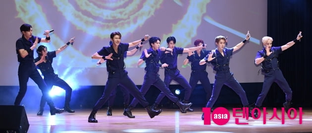 [TEN 포토] 멋진녀석들 '멋진모습으로 컴백'