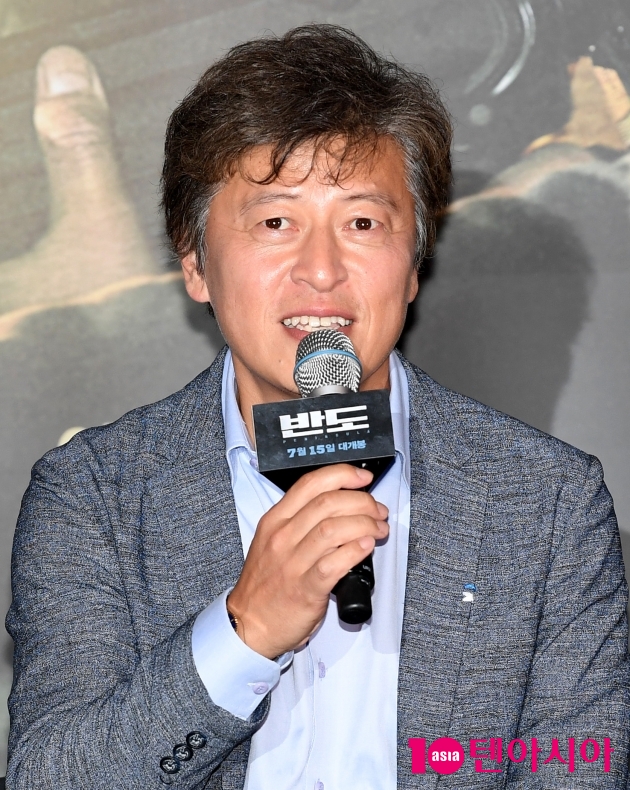 [TEN 포토] '반도' 권해효 '사단장으로 나와요'