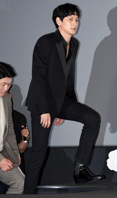 [TEN 포토] '반도' 강동원 '걸어다니는 화보'