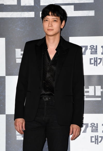 [TEN 포토] '반도' 강동원 '어느쪽으로 봐도 잘생김'