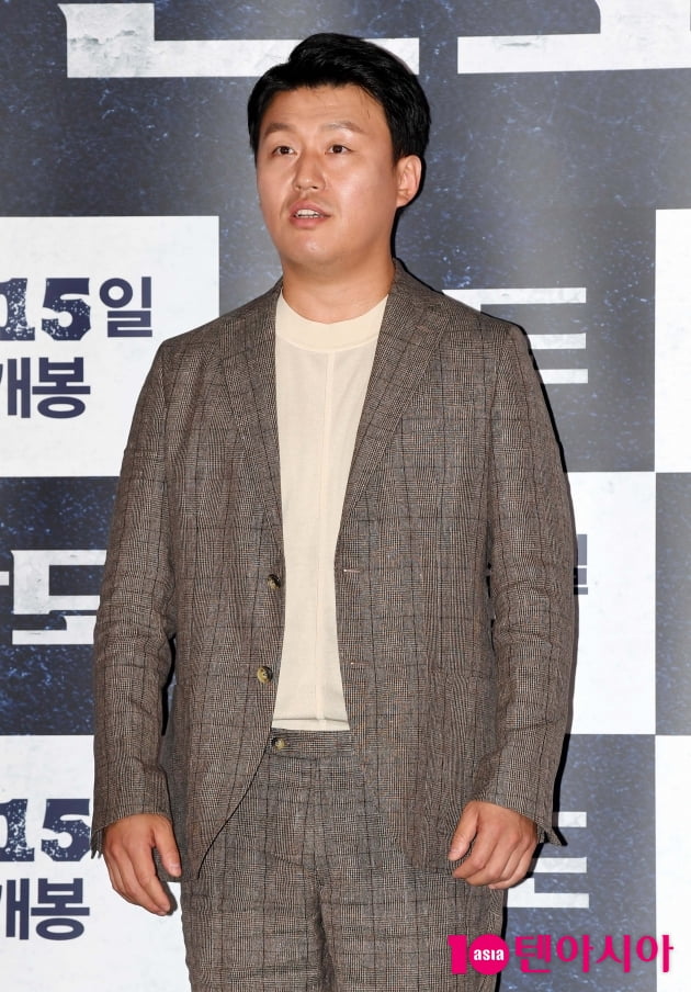 [TEN 포토] '반도' 김민재 '김의성 그분은 못넘어요'
