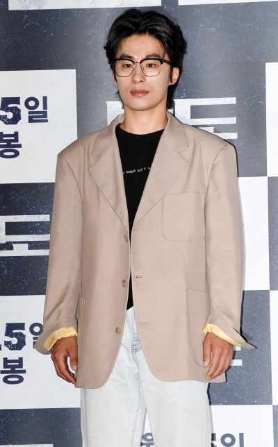 [TEN 포토] '반도' 구교환 '훈훈한 비주얼'