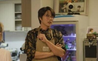 '온앤오프' 성시경, 멤버들과 홈파티…중식 풀코스 '요리 만렙'