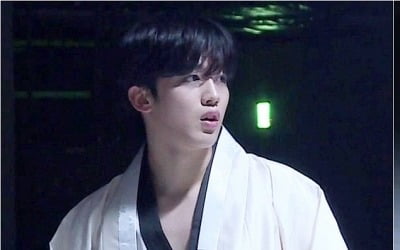 '악인전' 김요한, 태권도+무용 독무…송가인 "멋있어서 눈을 못 떼겠어"