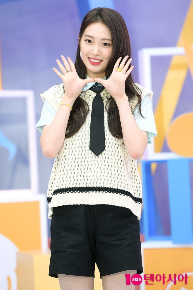 [TEN 포토] 위클리 조아, '모두가 반한 꽃미모'