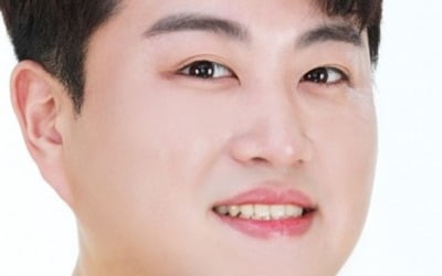 김호중 측, 병역 관련 입장발표 "특혜 문의 NO, 재검결과 기다리는 중"