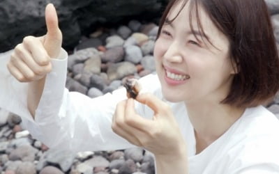'편스토랑' 한지혜, 순백 원피스+제주바다 혼밥 '로망 실현'