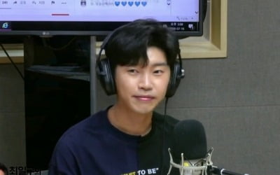'허리케인 라디오' 영탁 "임영웅=승부사…장민호는 미용실 원장님 같아"
