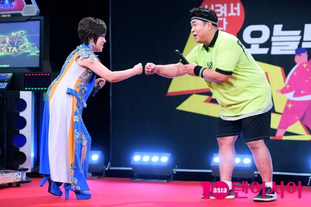 [TEN 포토] 김연자X문세윤 '설레는 첫 만남'