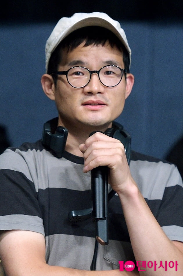 [TEN 포토] 프로그램 소개하는 '맛있는 녀석들' 이영식 PD