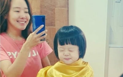 소유진 "엄마 미용실 오픈"…백종원 똑 닮은 귀요미 막내딸 '깜찍'