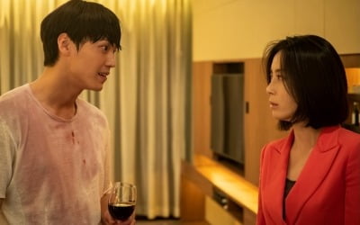 '우아한 친구들' 송윤아X이태환, '숨멎' 대치…또 한 번의 파란 예고