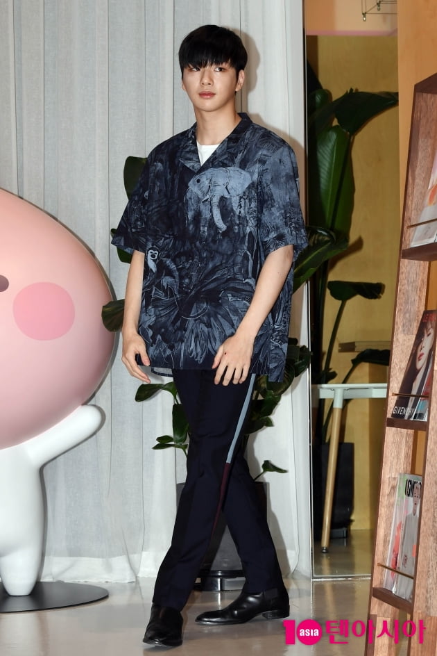 [TEN 포토] 강다니엘 '저장을 부르는 멋짐'