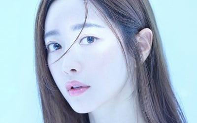 홍수아, 글로빅엔터테인먼트와 전속계약 체결…'불새 리턴즈' 주연 확정 [공식]