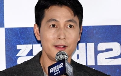 '강철비2' 정우성, "불행했던 우리 민족…이젠 평화의 길로" 울컥