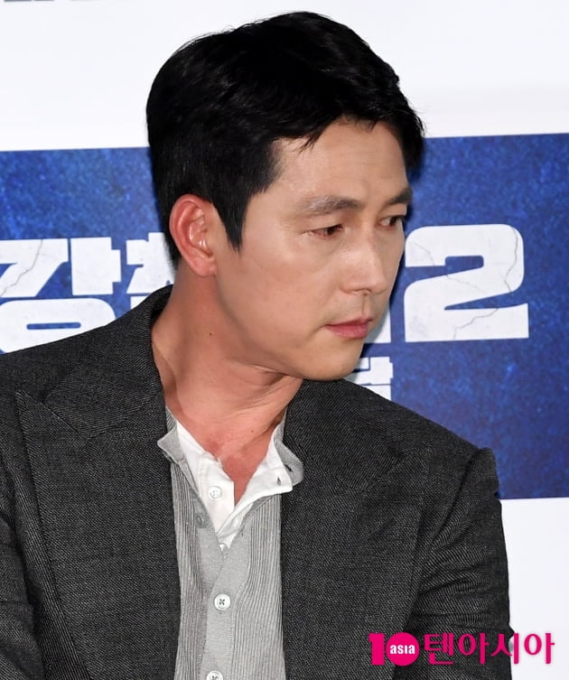 [TEN 포토] 정우성 '눈시울 "우리 민족 충분히 불행하지 않았나"'(강철비2)