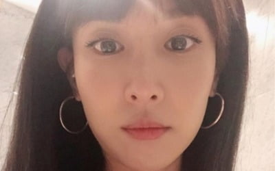 40살 맞아?…조여정, 앞머리 내리고 '동안美' 장착