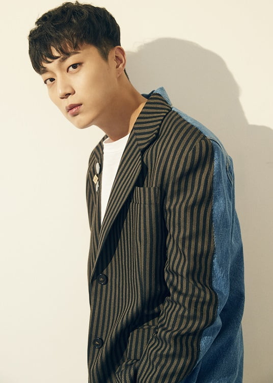 가수 윤두준 / 사진제공=어라운드어스