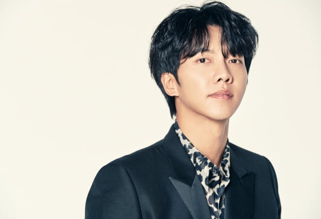 '싱어게인' MC 이승기/ 사진=JTBC 제공