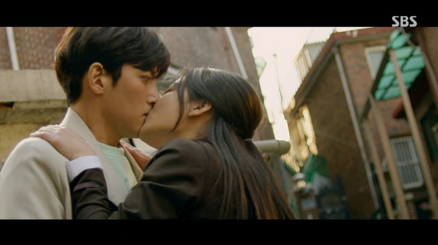 '편의점 샛별이' 1회/ 사진= SBS 방송 화면