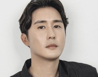 [단독] '임염웅 롤모델' 신유, 1년 5개월만 컴백 "따뜻한 위로 되길" (인터뷰)