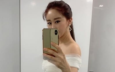 '진화♥' 함소원, 초밀착 화이트 드레스로 뽐낸 무결점 몸매