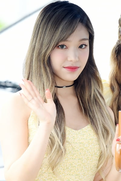[TEN 포토] 에이프릴 레이첼 '오늘도 예쁨'