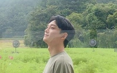 첸, 결혼+득녀 후 첫 공식 안부 "엑소엘 6번째 생일 축하"