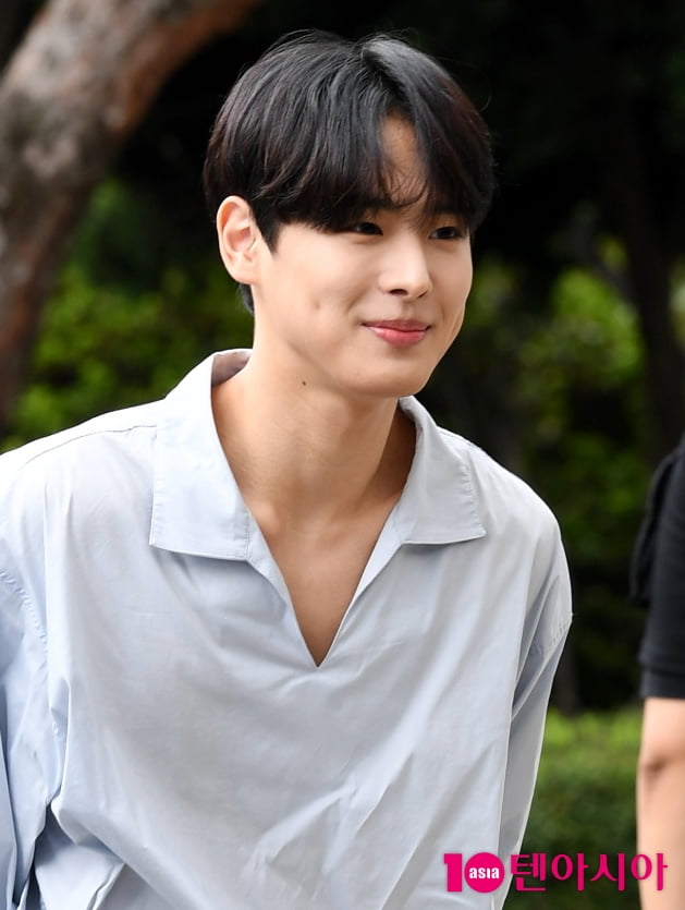 [TEN 포토] 빅톤 최병찬 '가질 수 없는 남친비주얼'