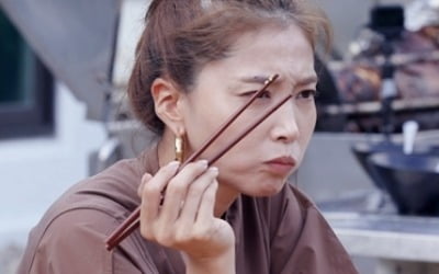 '편스토랑' 오윤아 가족X스태프, 40인분 통돼지 바비큐 역대급 먹방
