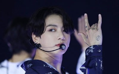 방탄소년단 정국, 쏟아지는 생일 서포트…숲3호·신문·패션잡지·지하철 광고 "축제 본격 시동"