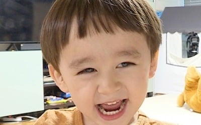 '슈돌' 벤틀리, 기저귀 졸업…2대 '팬티맨' 탄생