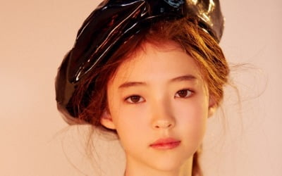 엘라 그로스, 세계 홀린 미소녀…출연한 영화 美 넷플릭스 1위