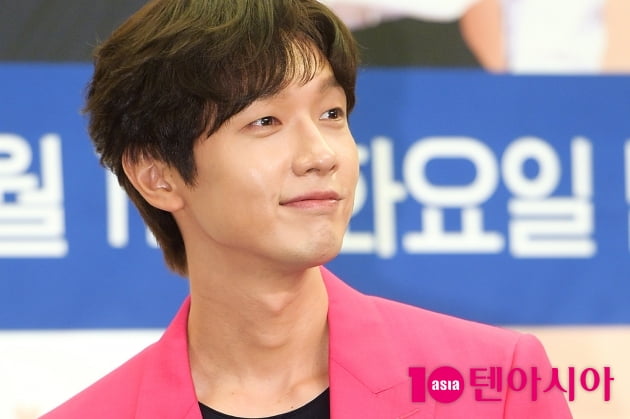 [TEN 포토] 지현우 '정신과 의사의 백 점짜리 비주얼'