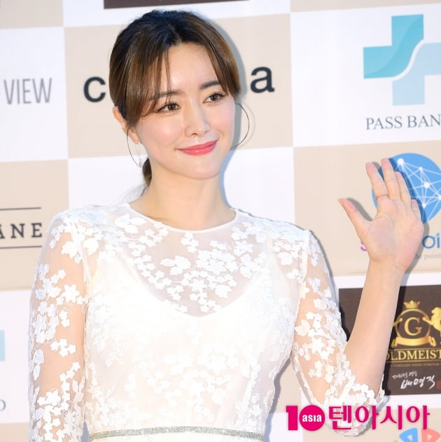 [TEN 포토] 홍수아 '유기견 돕는 천사의 미소'