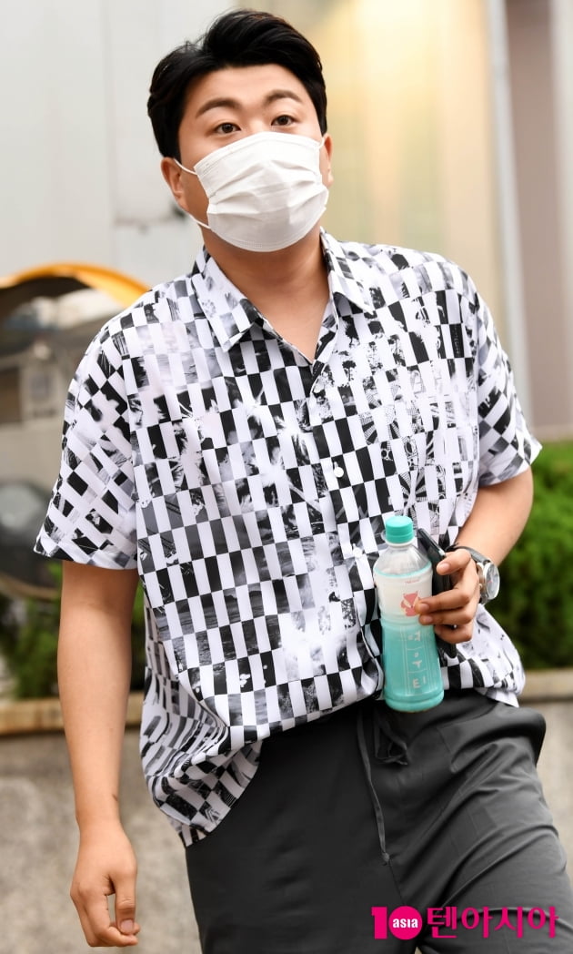 [TEN 포토] 김호중 '뭘 입어도 귀공자'