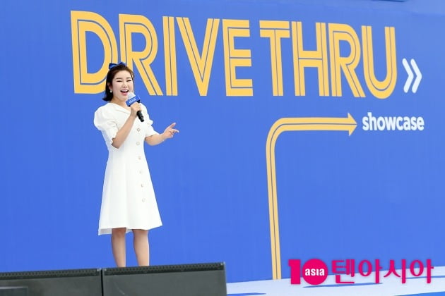 [TEN 포토] 송가인 '드라이브스루 쇼케이스'