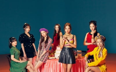 '유니크한' CLC, 9월 초 1년 만에 컴백