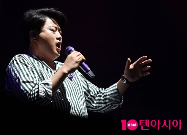 [TEN 포토] 미스터트롯 김호중 '남다른 카리스마'