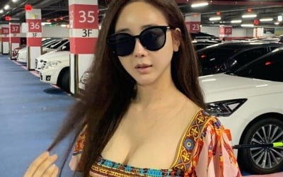 '진화♥' 함소원, 글래머러스한 몸매…마트 주차장서도 '시선 집중'