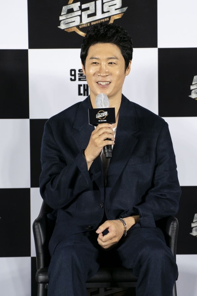 배우 진선규가 영화 '승리호'의 온라인 제작보고회에 참석했다. / 사진제공=메리크리스마스
